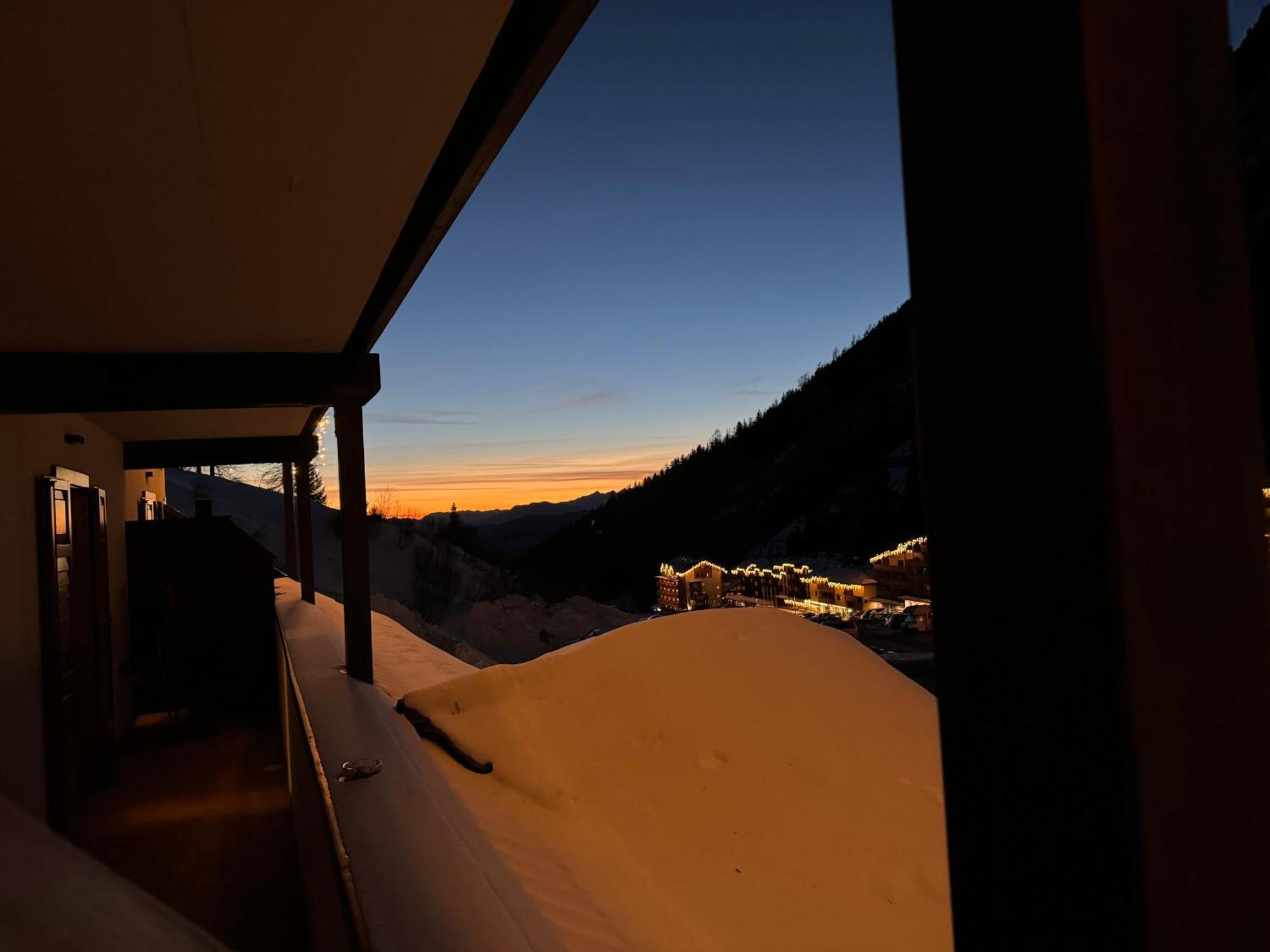 Ski Lodge Pampeago Tesero Exterior photo