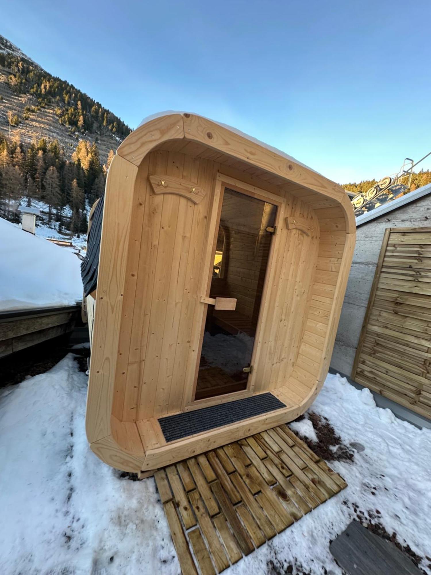 Ski Lodge Pampeago Tesero Exterior photo
